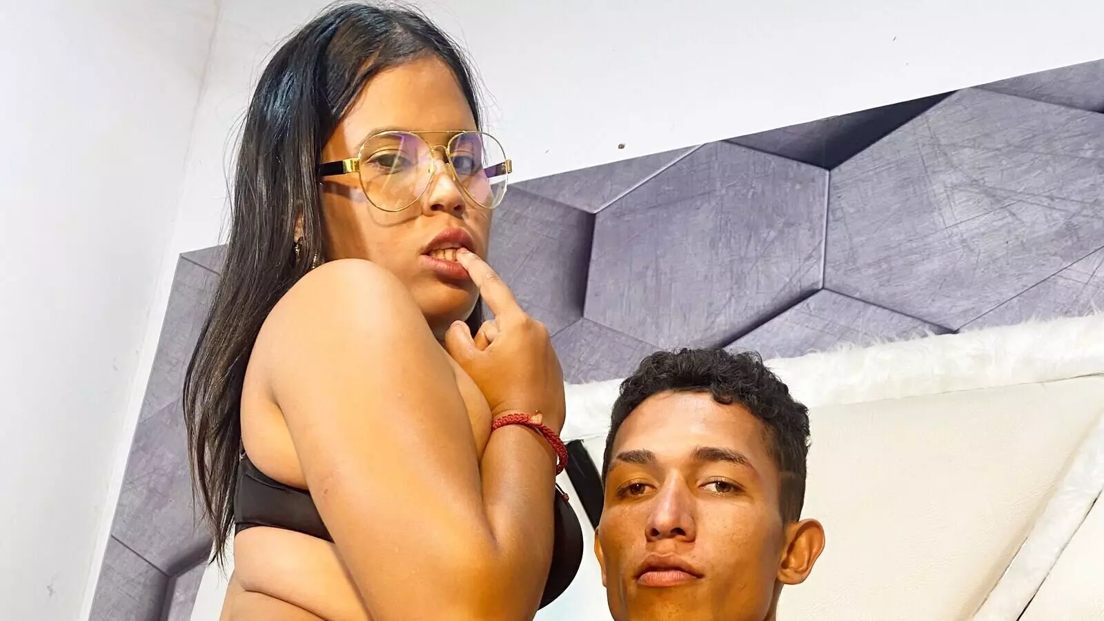 ChloeAndAndrew livejasmin