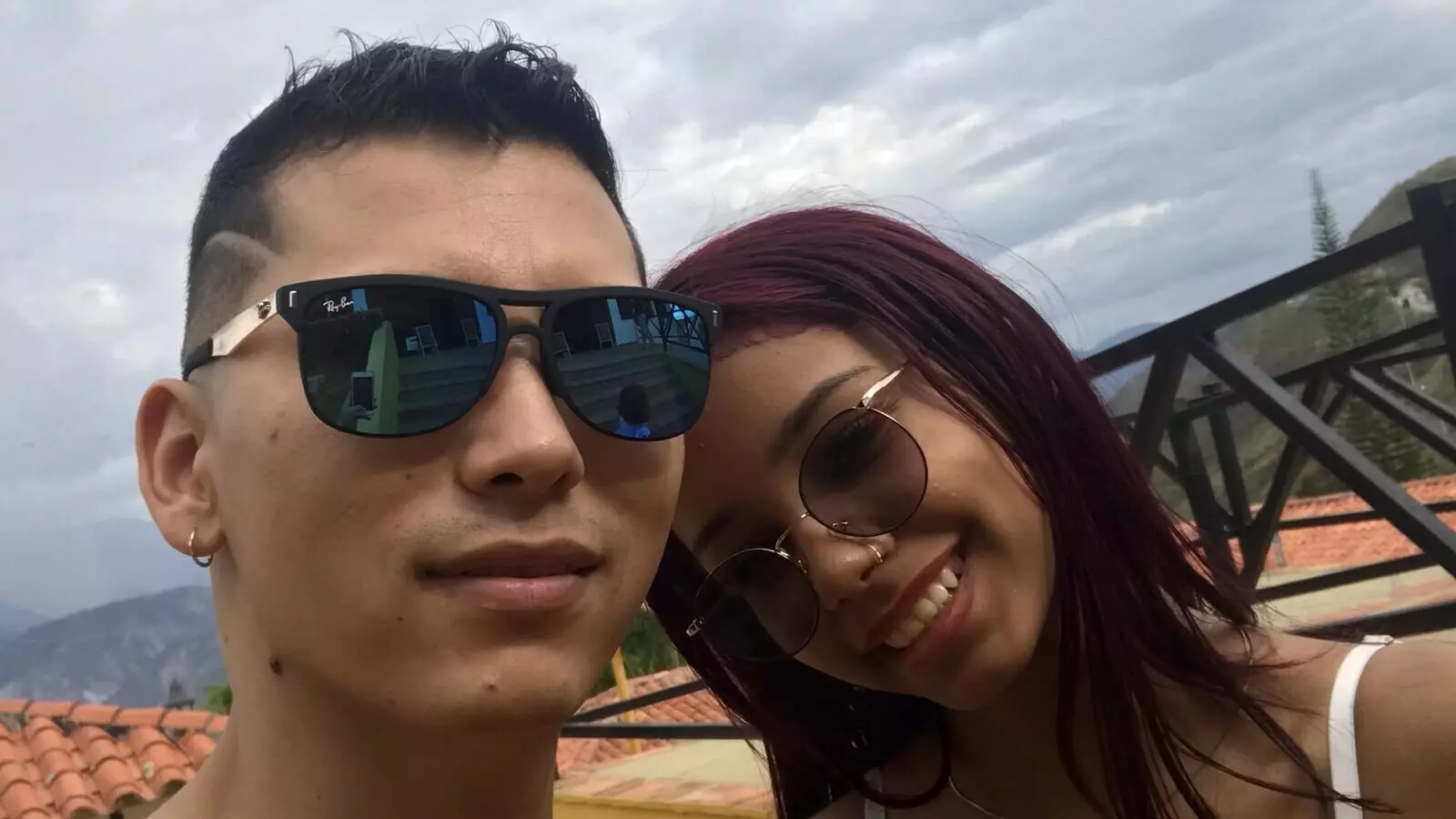 MeganAndJulian livejasmin