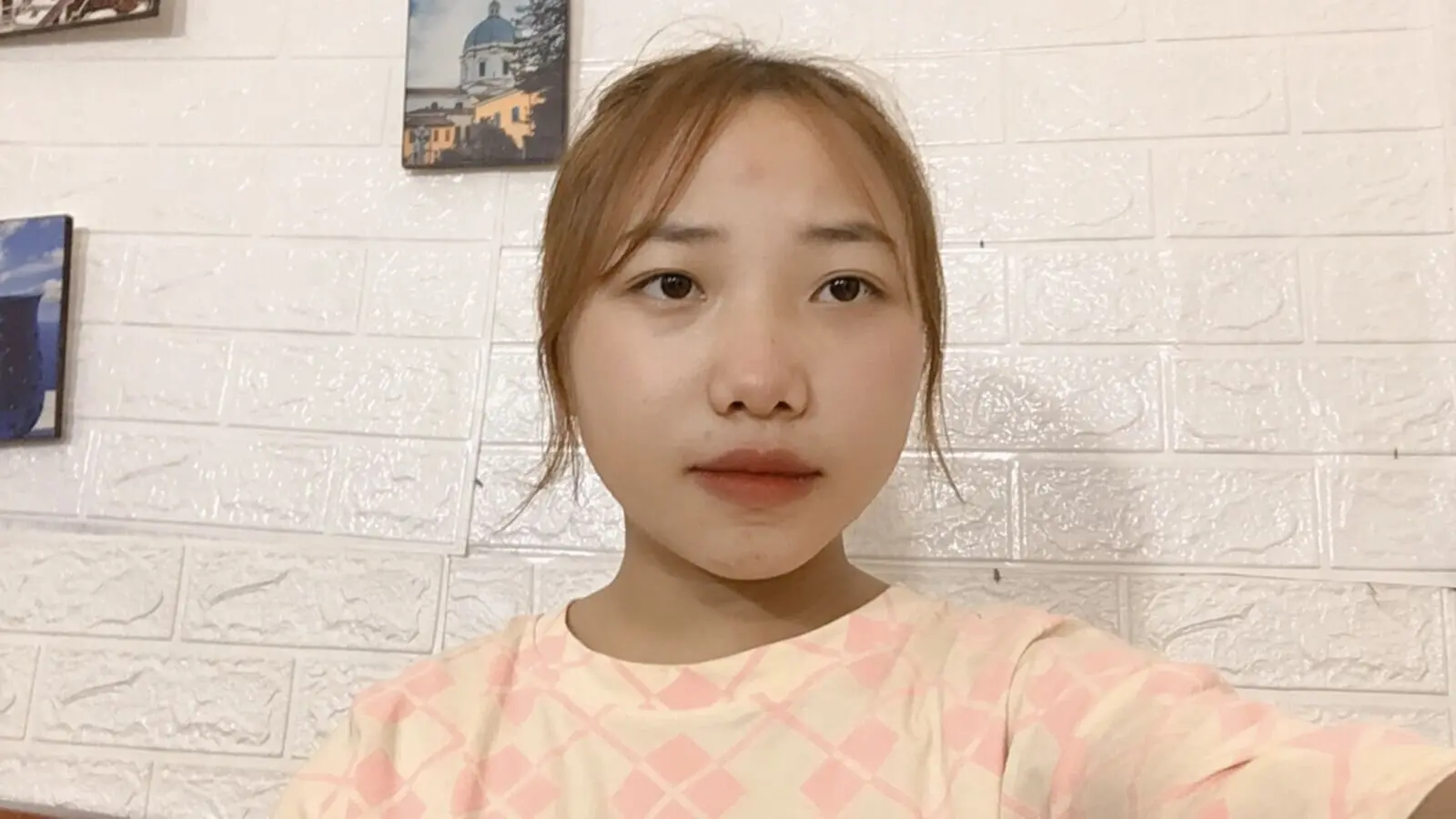 CaraRobert livejasmin