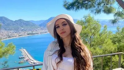 LynnaAbner livejasmin