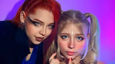 ScarlettAndHolly livejasmin