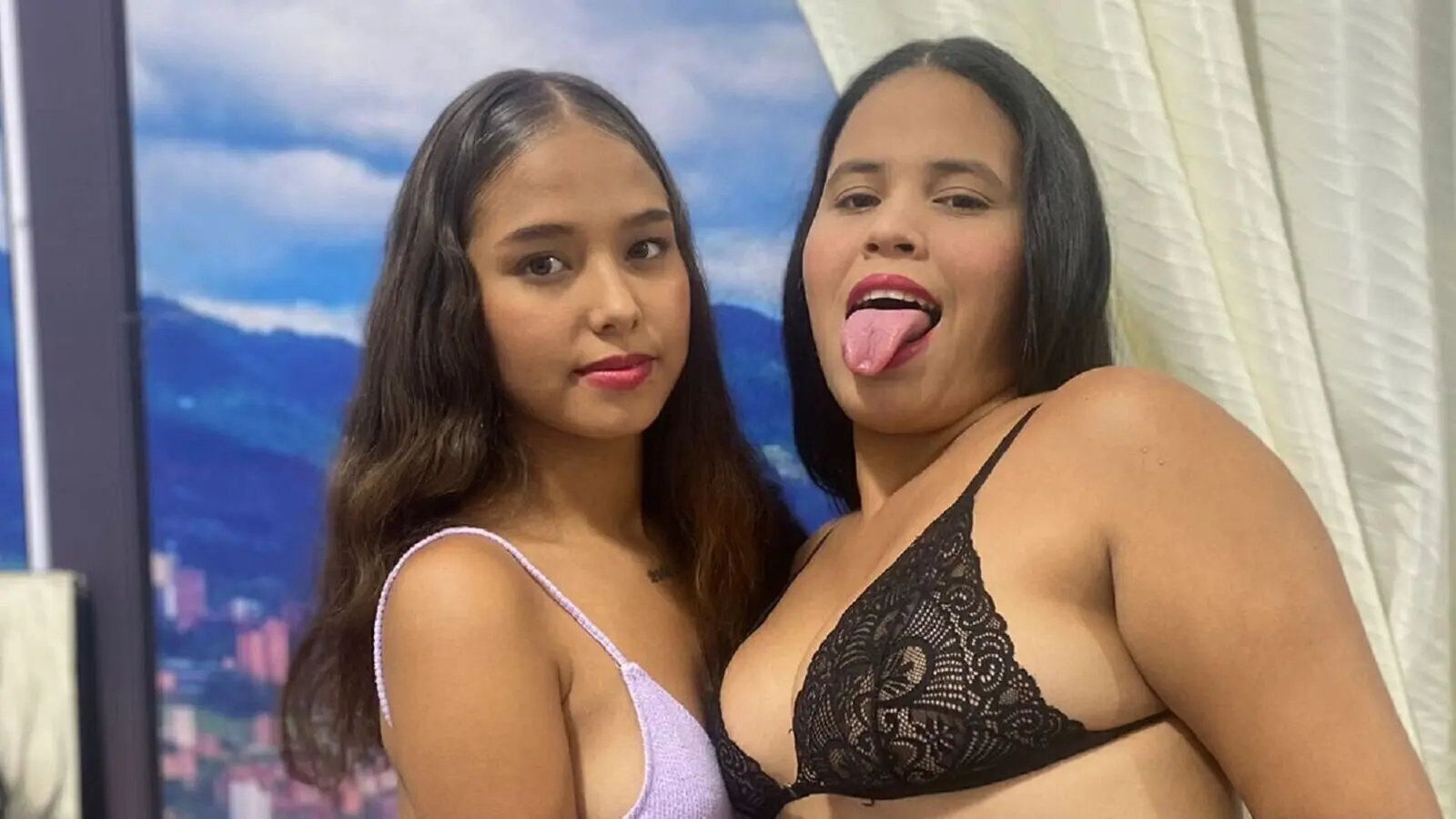 SusanAndNatasha livejasmin